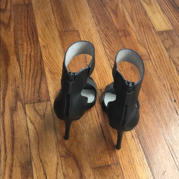 Ankle strap heeled Sandals - Picture 3 of 4